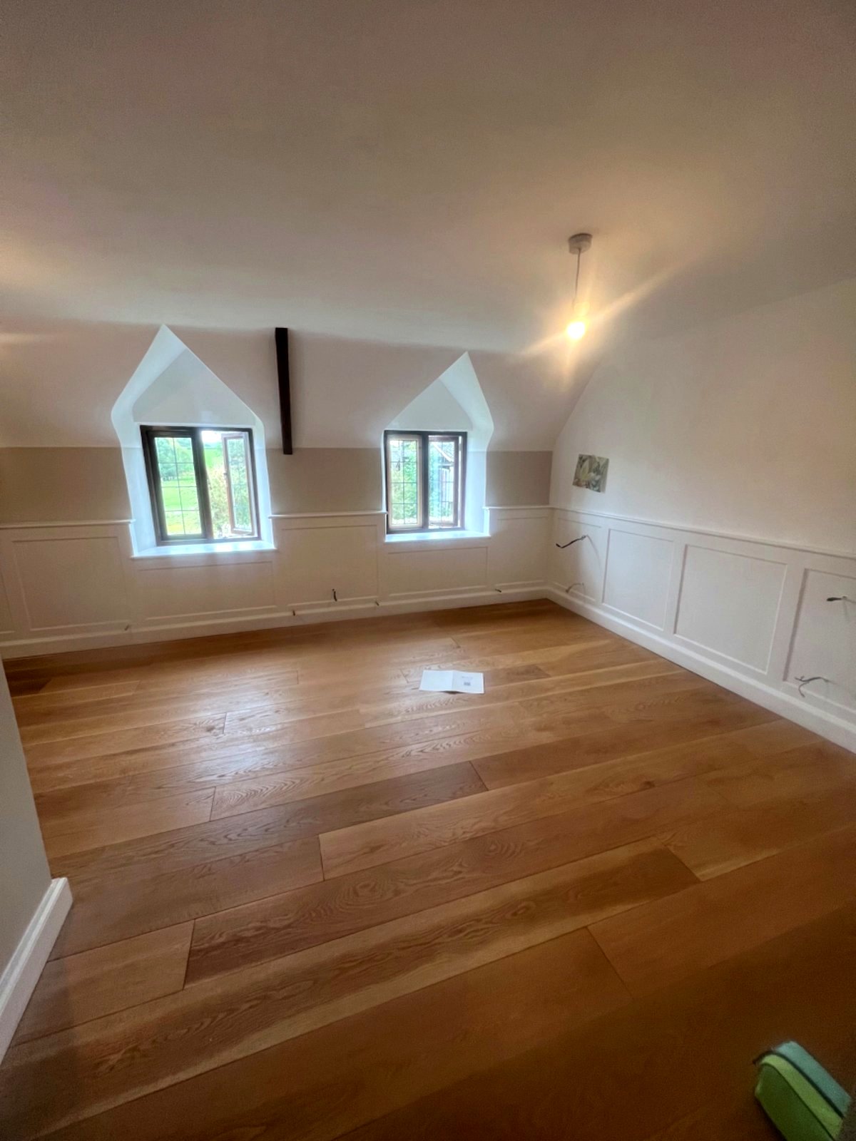 Oak flooring and wainscoting installation in Wellingborough
